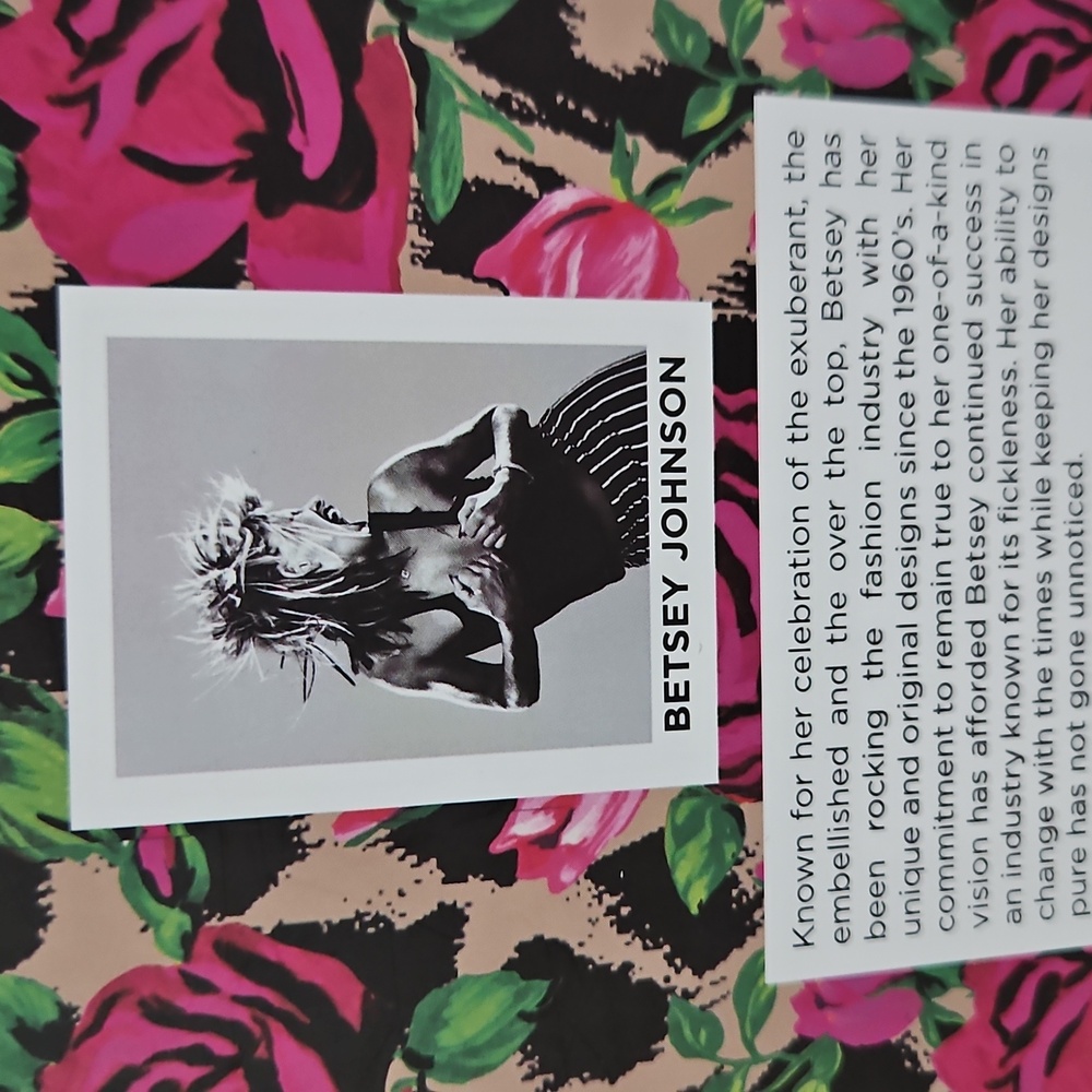 Betsey Johnson NWT "ROSES" Notebook/Journal - Picture 4 of 6